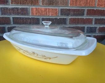 Pyrex Golden Honeysuckle 2 1/2 quart Covered Casserole Dish, 055