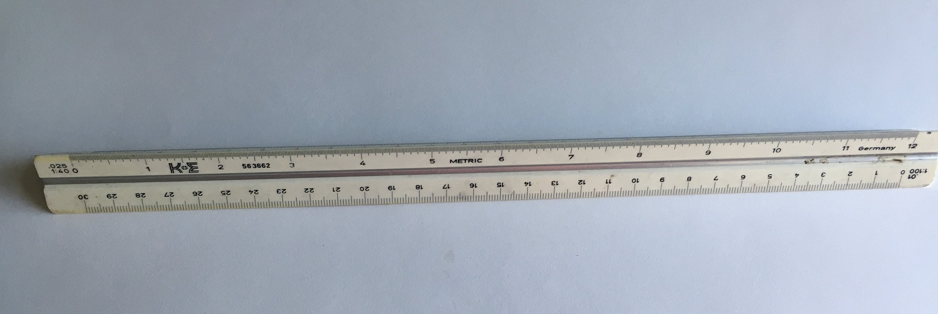 Portible 30 cm/12 inch Plastic Metric Architectural Scale Ruler