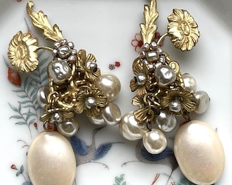 Vintage Miriam Haskell Flower Brooch Earring Set: Rhinestone