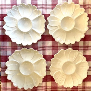Vintage White Artichoke Plates, set of 4 Artichoke Plates