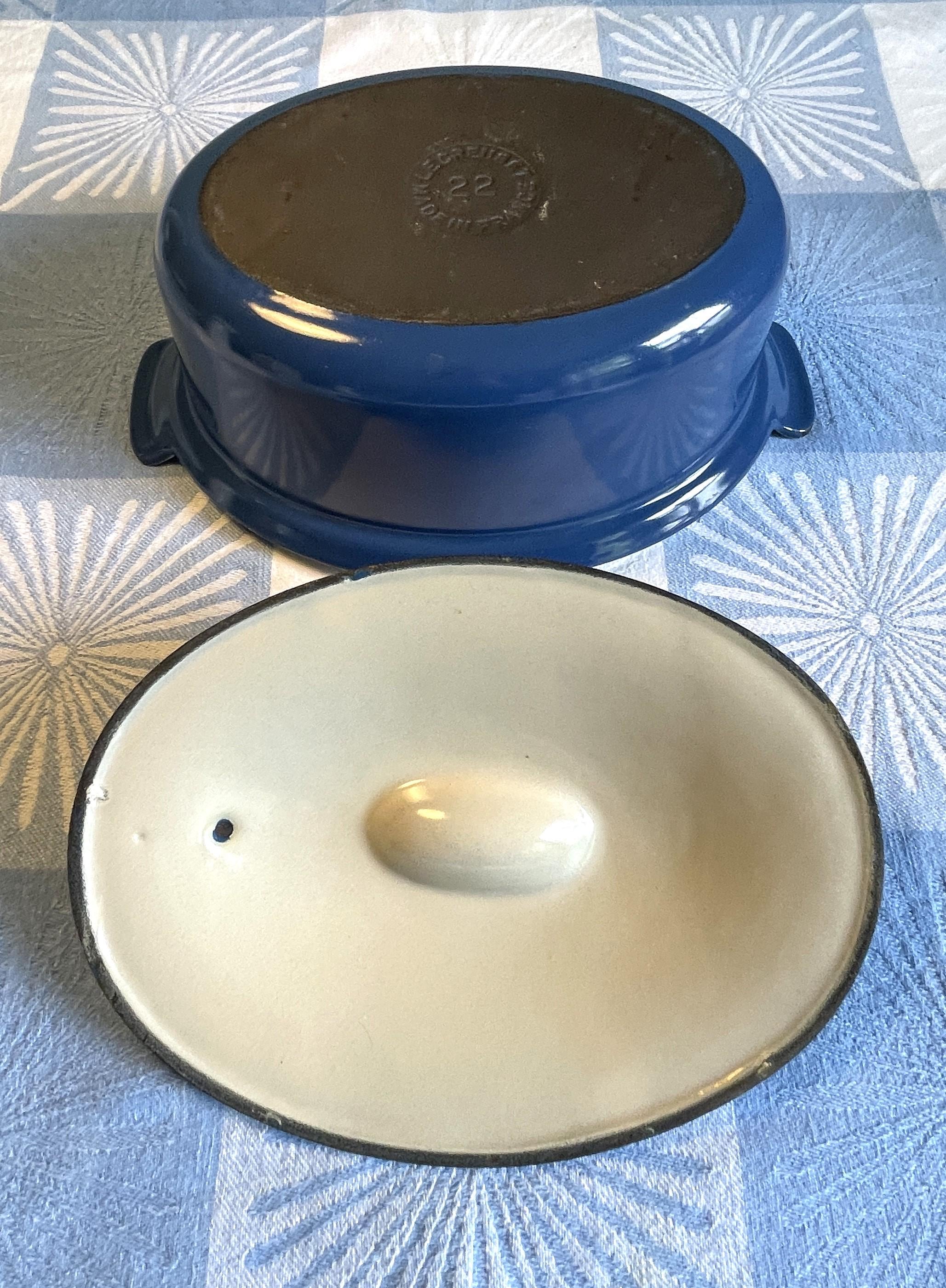 Le Creuset Oval Dutch Oven, Blue Enamel Over Cast Iron. Number 22