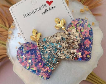 Resin earrings with holographic and gold glitter hearts