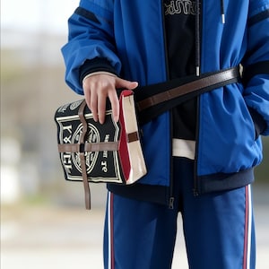 Inquisition Zauberbuch-Gürteltasche – Anime-inspirierte Zauberer-Umhängetasche, FFF Order Magic Book Cosplay-Requisite & Geschenk für Fantasy-Fans