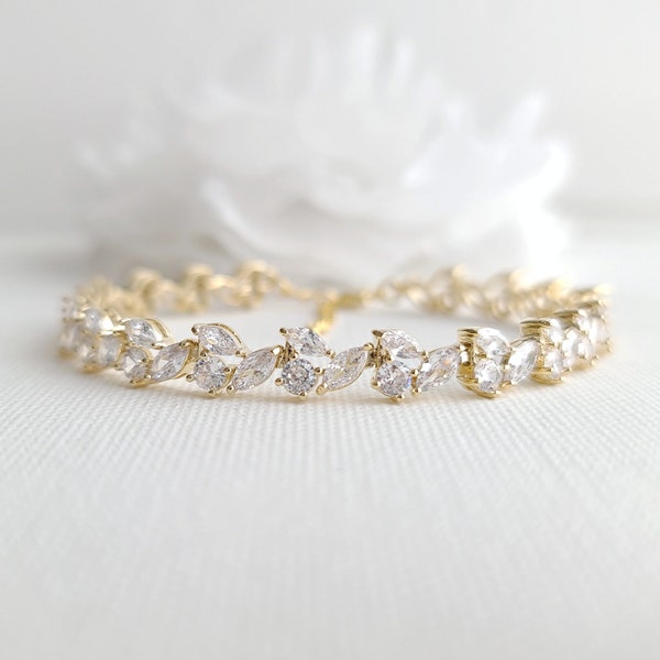 Bridal Bracelet Gold, Wedding Bracelet CZ, Dainty Bracelet for Wedding Day, Gold Bridal Jewelry, Debra