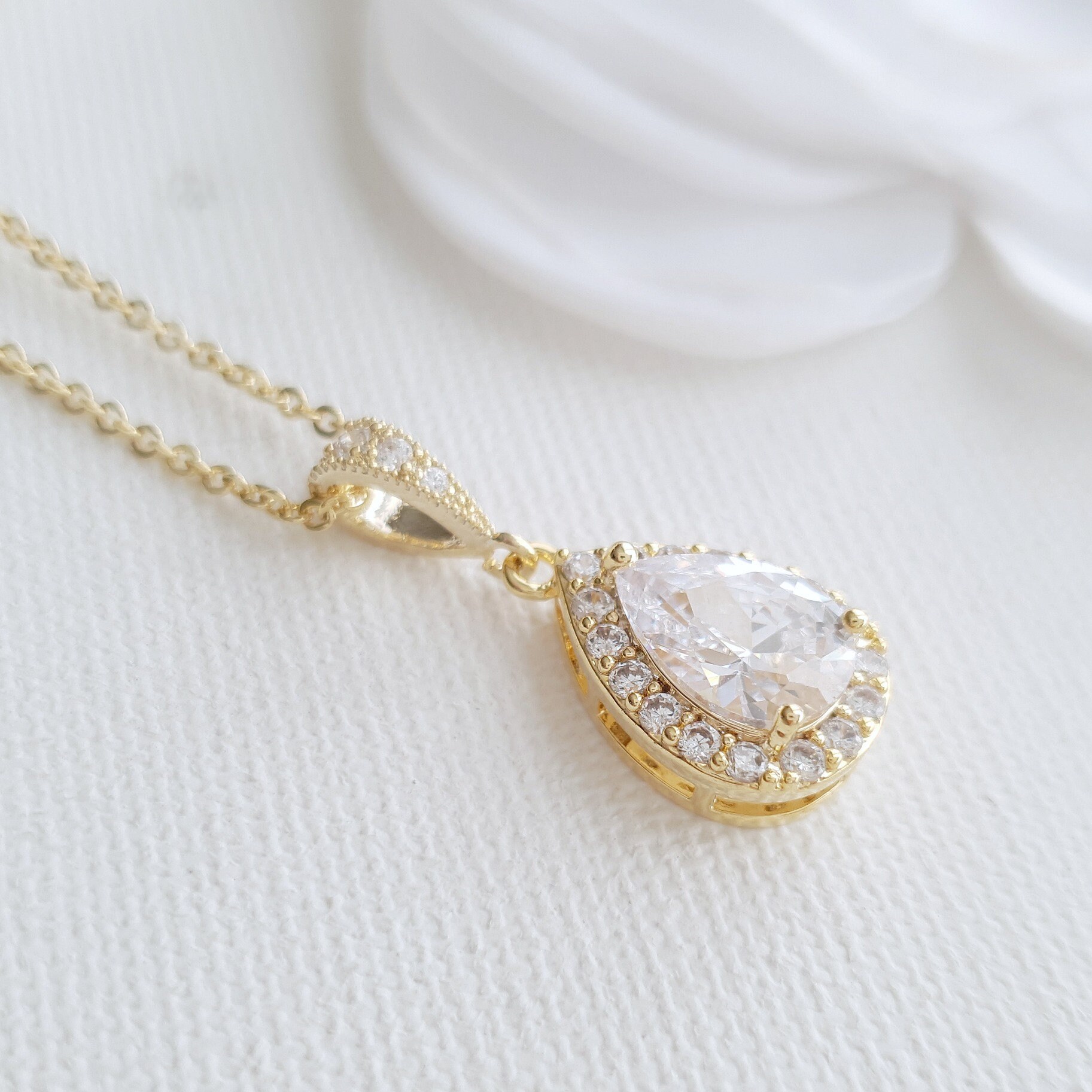 Rose Gold Teardrop Bridal Necklace 