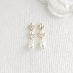 Alcazar Amor Pearl Post Drop Earrings