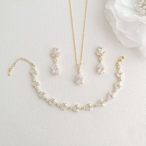 Gold Teardrop Wedding Necklace Set, Gold Bridal Jewelry Set of Earrings Necklace Bracelet CZ, Gold Wedding Jewelry Set, Nicole Gold