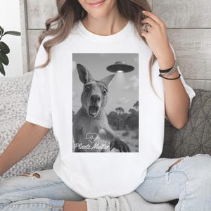 UFO Selfie Shirt PNG Lustiges Shirt Design Känguru Shirt Sublimationsentwurf Australisches Shirt Geschenk für UFO-Liebhaber Lustiges Alien passendes Outfit