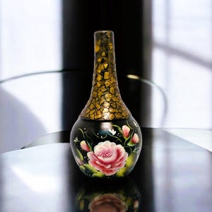 手作りのバラ模様の黒い陶器の花瓶 - この装飾花瓶は、家の装飾、新築祝い、誕生日、母の日のギフトに最適です。