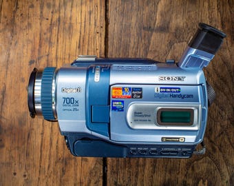Vintage Video Camera Sony DCR-TRV240E Pal Digital 8 Handycam