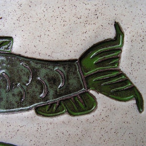 Stoneware tile with two green carp image 4