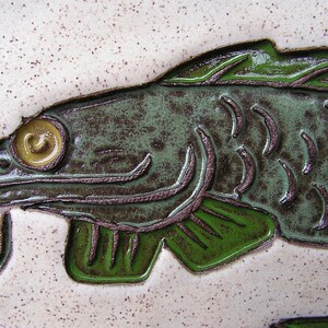 Stoneware tile with two green carp image 3