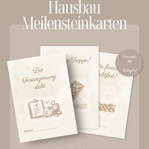 Puede incluir: Tres tarjetas de hitos beige con ilustraciones de acuarela y texto en alemán. Las tarjetas presentan dibujos de una hucha, escaleras y una casa. La parte superior de la imagen dice "Hausbau Meilensteinkarten". Las tarjetas son formato A6, 300g/m2.