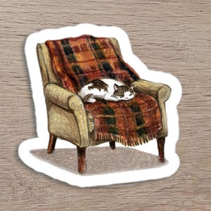 Sticker vinyle chat qui dort – Illustration cosy dessinée à la main – Chat qui dort dans un fauteuil, décoration planner, sticker laptop