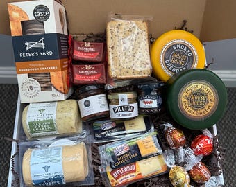 Cheese Lover Gift Hamper: Gourmet Cheese, Crackers & Chutney