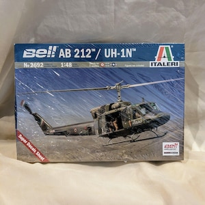 1/48 Hélicoptère d&#39;attaque Italeri Bell UH-1N ou ab-212 Huey Kit de modèles miniatures militaires vietnamiens vintage à faire soi-même, bricolage neuf et complet