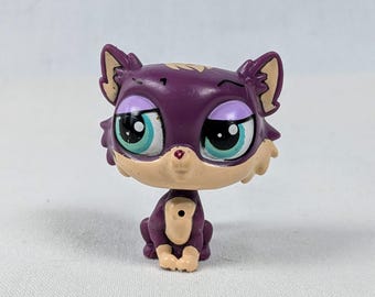 Authentic LPS Cat #3751 Rare Littlest Pet Shop Purple Animal Clubhouse Doll House Collectors Action Figures Made by Hasbro