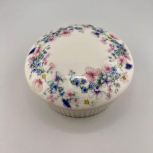 Beautiful Vintage Wildflower Trinket Box, Jewellery/Ring dish, Vintage Floral Trinket Box, Wedgwood Bone China