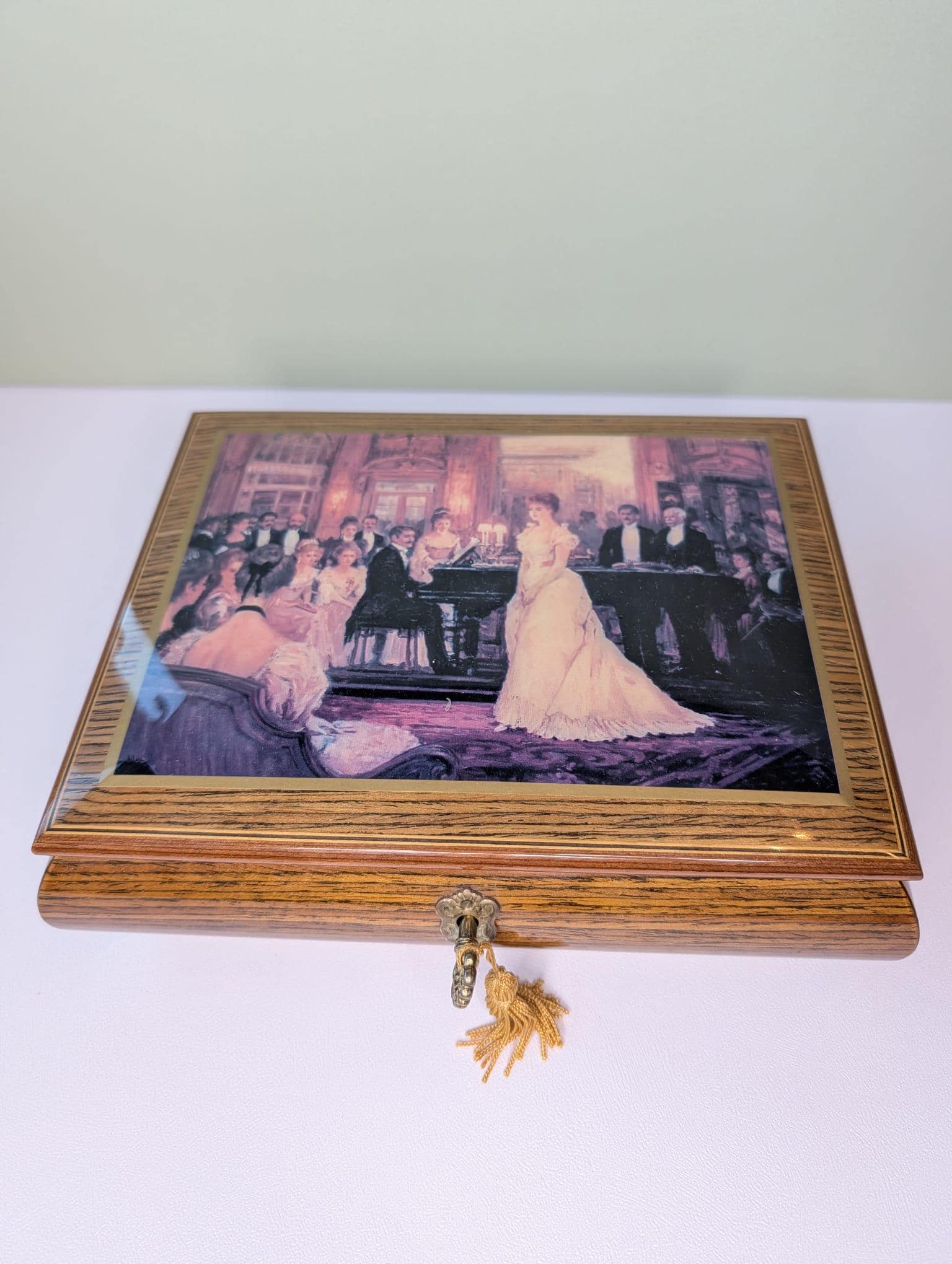 Vintage Ercolano Wooden Music Box – Italian Inlaid Art Jewellery