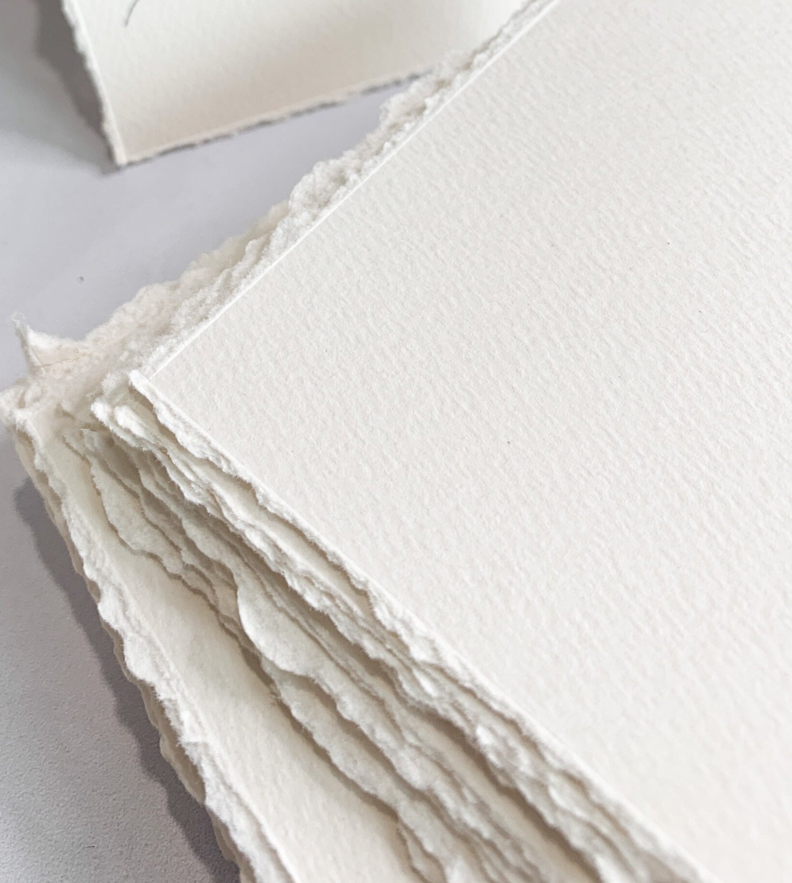  Thick Handmade A6 Size Watercolor Paper with Deckle Edge - 4x6  - 300GSM - Premium White Cold Press Textured Mixed Media Paper Made with  Recycled Cotton - 25 Loose Leaf Sheets 