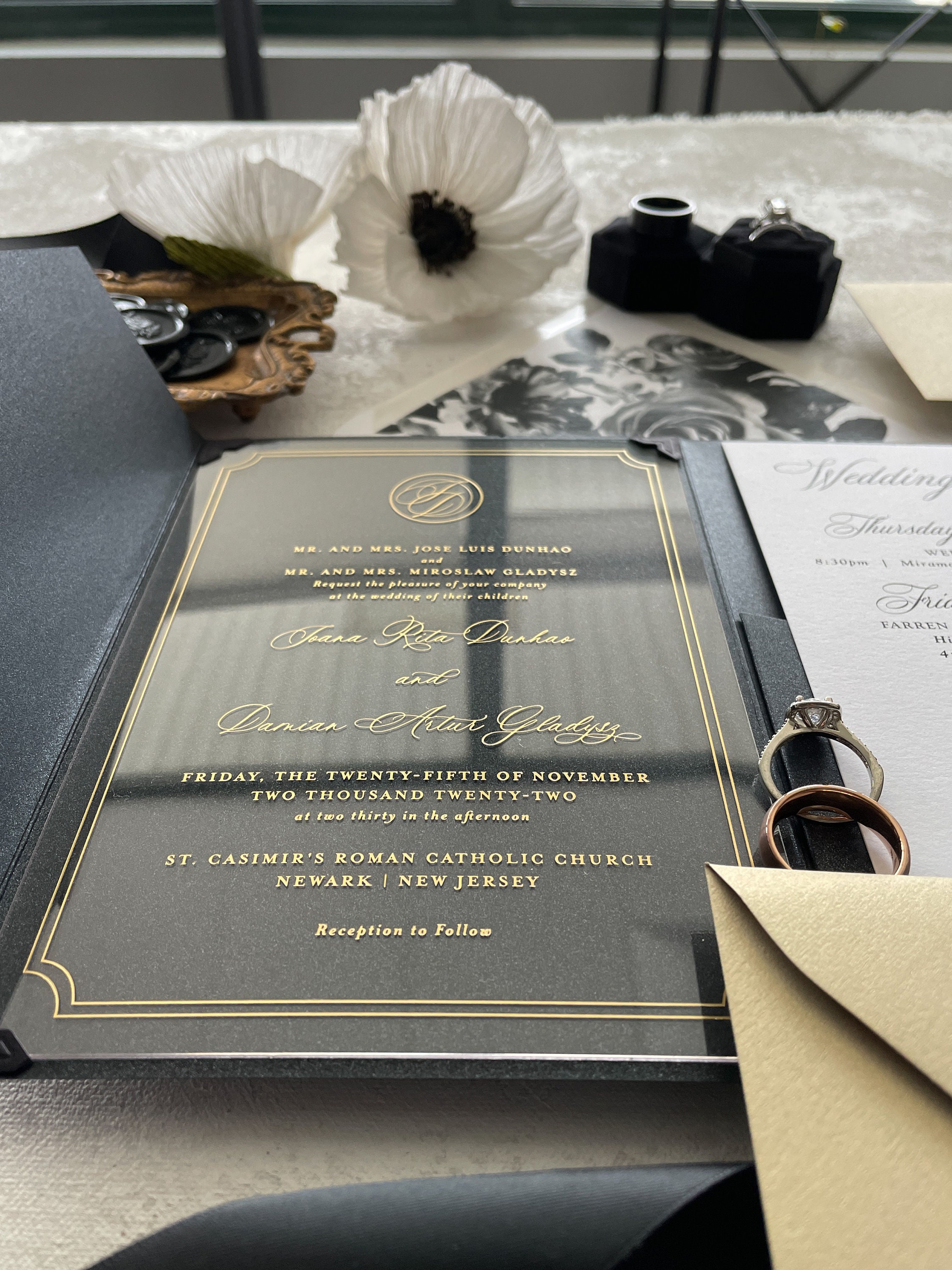 Clear Acrylic Wedding Invitation with Black Envelope for a Modern Wedding  Style Invite — Sofia Invitations and Prints