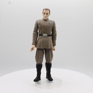 2005 Star Wars ROTS Gand Moff Tarkin 3.75&quot; Figure