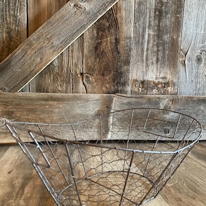 Vintage country farm style chicken wire decorative basket (storage) oval 16in