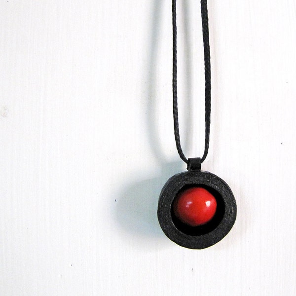Manjadikuru Necklace • Ethnic Indian Jewelry • Black and Red Tribal Necklace • Indian Seed Necklace • Natural Organic Jewelry • Kerala Gift