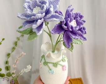 Handgemachte gehäkelte Pfingstrose Blume, gehäkelte Pfingstrose in Vase, Schreibtischdekoration, Raumdekoration, Mutter Tochter Geschenke, Geschenk für Sie