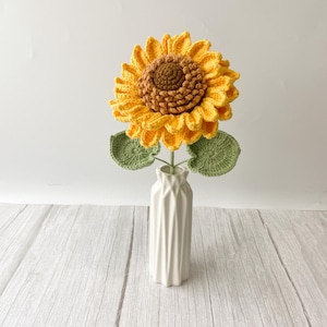Crochet flowers in Pot, Handmade Crochet Sunflower Finished, Knitted Sunflowers, Perfect Crochet Gift for Teachers, Mothers, and Home Decor