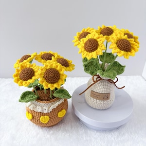Crochet Flower, Crochet Sunflower in Pot/Vase, Desk Flowers, Cute Crochet Plants Gift for Teacher/Birthday/Mom/Friend, thanksgiving decor