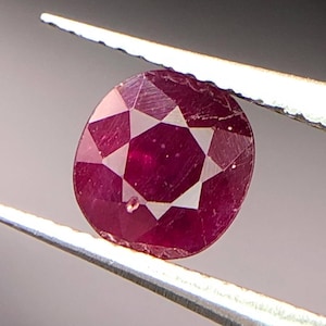 Natürlicher Rubin, 1,50 ct, Kissenschliff, Taubenblutrot, Mosambik-Rubin, erhitzt, Geburtsstein Juli, loser Edelstein, Geschenk für Sie