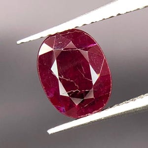 Natuurlijke robijn edelsteen 1,55 ct ovale slijping duivenbloedrood Mozambique robijn verhit geboortesteen juli losse edelsteen cadeau voor haar