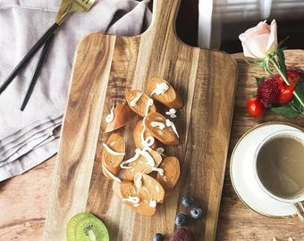 Tagliere in legno di acacia di alta qualità Versatile per formaggio, bistecche, pizza, frutta, snack e altro. Durevole, perfetto per cene, feste e festività