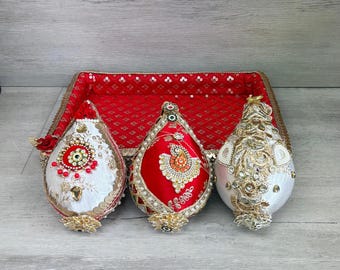Coco de boda decorado de 7 pulgadas / Hindú Puja Nariyal / Accesorio indio Shaadi Thali / Regalo de compromiso tradicional / Decoración Mandap