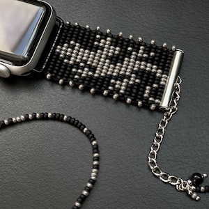 Beaded Apple Watch Band Handmade – Silver Lizard Pattern Strap – Boho Bracelet for iWatch – Beadwork Watch Band – Unique Gift for Her
