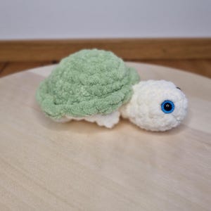 Crochet pattern for plush turtle Amigurumi German instructions