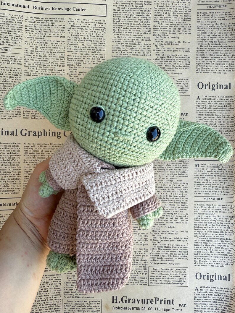 Crochet Baby Yoda | Grogu | Star Wars | Handmade Soft Toy | Knittingardenn image 2