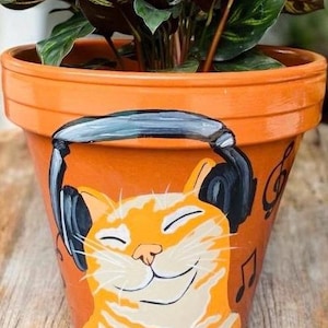Music  Lover Cat Hand Painted Terracotta Planter, Headphone Kitty Flower Pot, Cute Indoor Plant Pot, Gift for Cat Lover