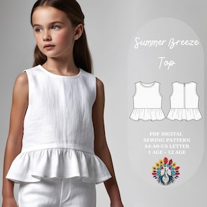 Op de afbeelding: Een jong persoon draagt een witte mouwloze top met een gefranjerde zoom. De afbeelding bevat een diagram van de top en de tekst "Summer Breeze Top" en "PDF Digital Sewing Pattern". Het patroon is voor de leeftijden 1-12.