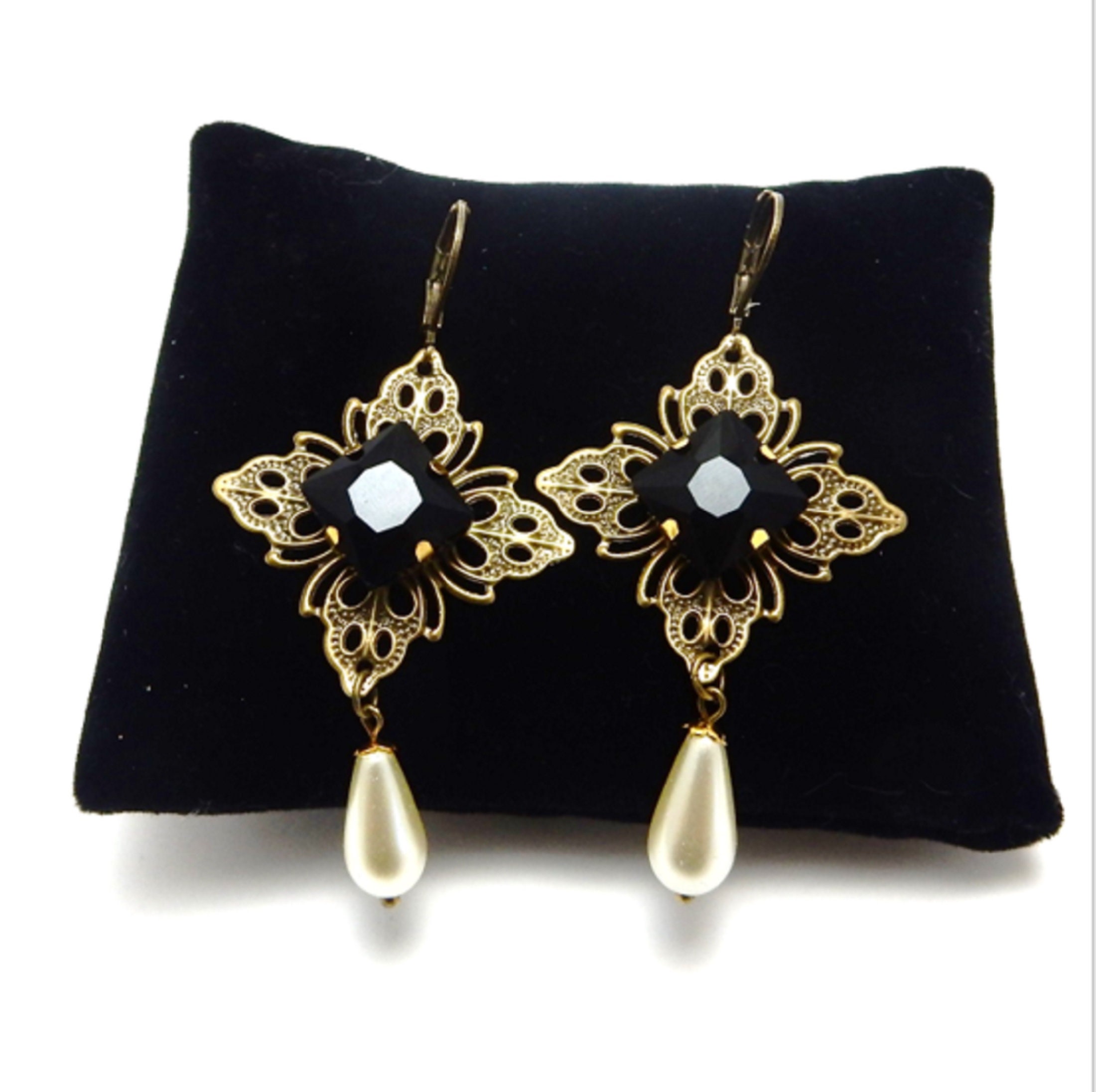 Catherine of Aragon Earrings Tudor Queen Drop Pearl and Black Crystal Henry VIII Queen of England Tudor Court Historical Jewels