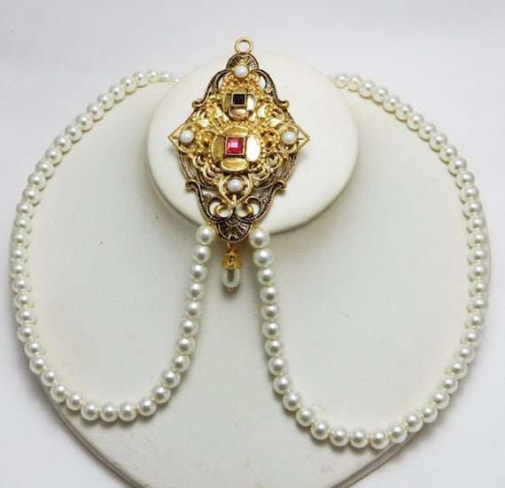 Isabella jewellery closing sale down
