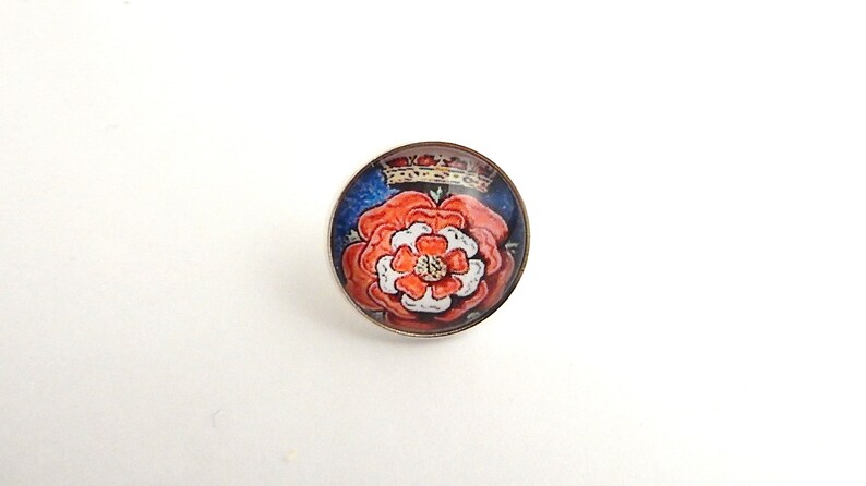 Henry/'s Wives heraldic badge pin Aragon Boleyn Seymour Cleves Howard Parr choose your Queen Queens of England
