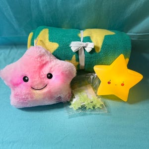赤ちゃん/幼児向けギフト ボックス: 流れ星。星好きの方の 1 歳の誕生日や、「ただのお祝い」、または休日のプレゼントに最適です。