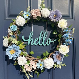 18 &quot;&quot;Blau-Weißer Blumenkranz / Türkranz mit &quot;&quot;Hello&quot;&quot; -Schild&quot;