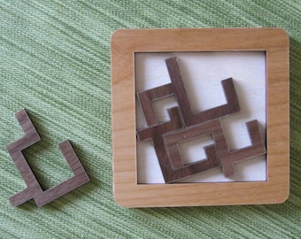 Quartet Quandary Puzzle: Wooden Tray with 4 Pieces