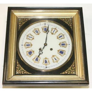 Antike französische AWC-228 Wanduhr