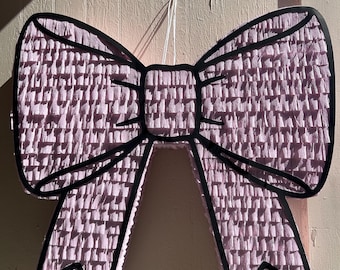 Piñata de lazo rosa hecha a mano / Decoración de fiesta coqueta