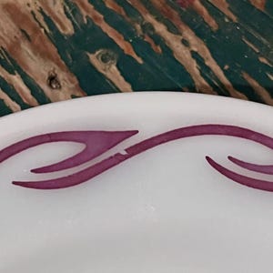 Platos para pan/aperitivos Corning/Pyrex con diseño de espiral rubí/gancho granate, vidrio opalino, juego de 8 imagen 7