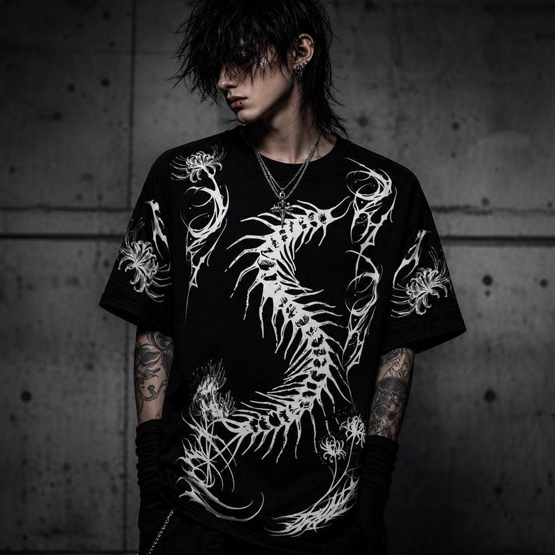 Dark Centipede Gothic Shirt, Unisex Alt Emo Black Alternative Tee image 3